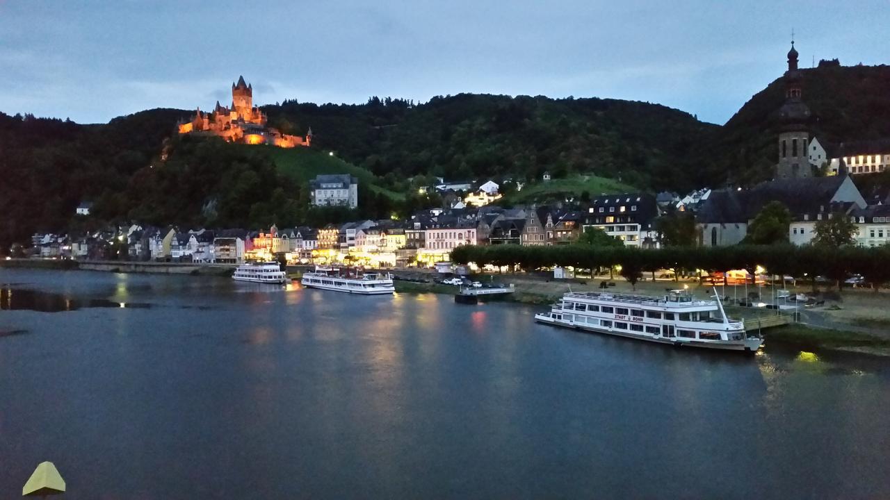 Aparthotel Cochem Bagian luar foto